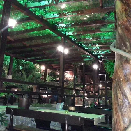 Хотел Guest Flirt *