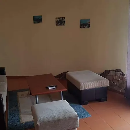 Guest Flirt Golden Sands