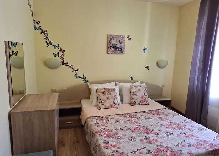 Hotel Guest Flirt Sables d'or